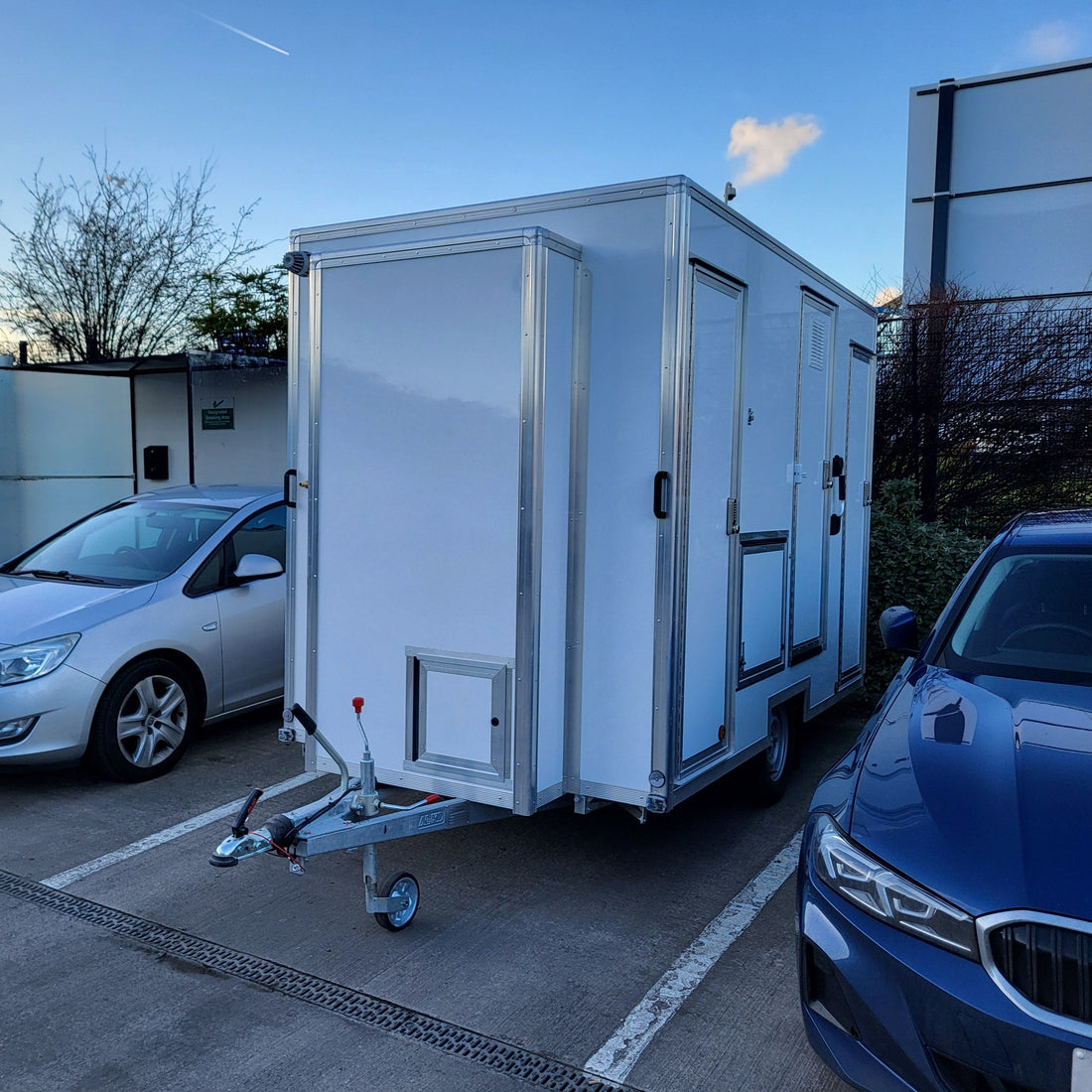 Using compact Decontamination Units in urban areas